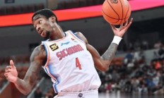 B体育app-四川男篮连胜收官，提升战绩上升