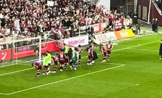 B体育官网入口-磨刀霍霍：比赛进行得如火如荼，胜负难以预料