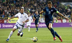 B体育官方登录入口-乌克兰队在欧洲杯赛场上大放异彩