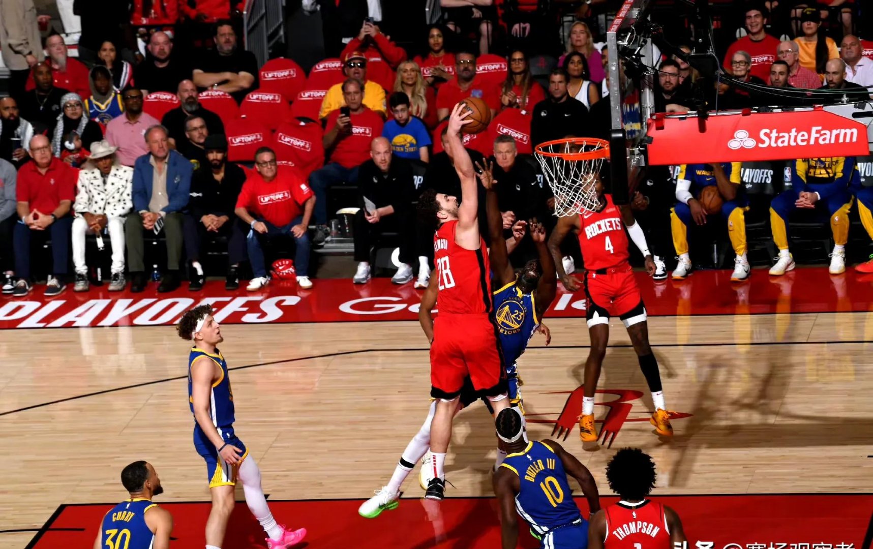 美国NBA总决赛揭幕火箭战勇士