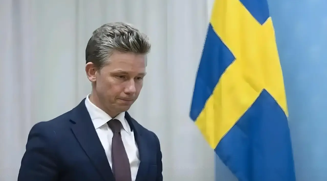 乌克兰队备战瑞典,前锋争取进球 乌克兰队备战瑞典,前锋争取进球