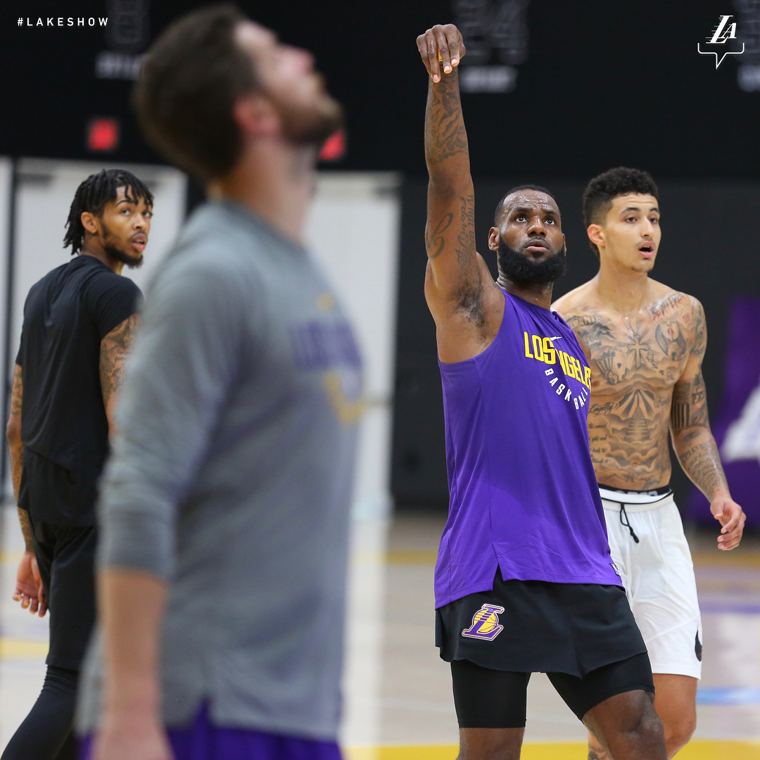 杜塞尔多夫球员合练状态良好，备战接下来比赛的简单介绍