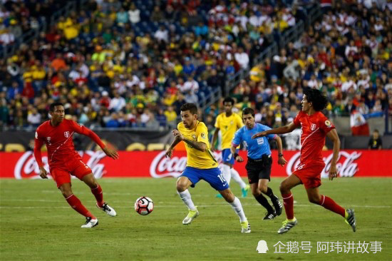 美洲杯半决赛激烈对决观众沸腾