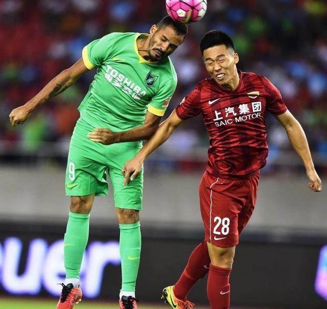 上港战苏宁，看谁能笑到最后？