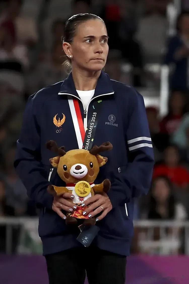 关于俄罗斯体操运动员优雅出场，抢得头筹的信息