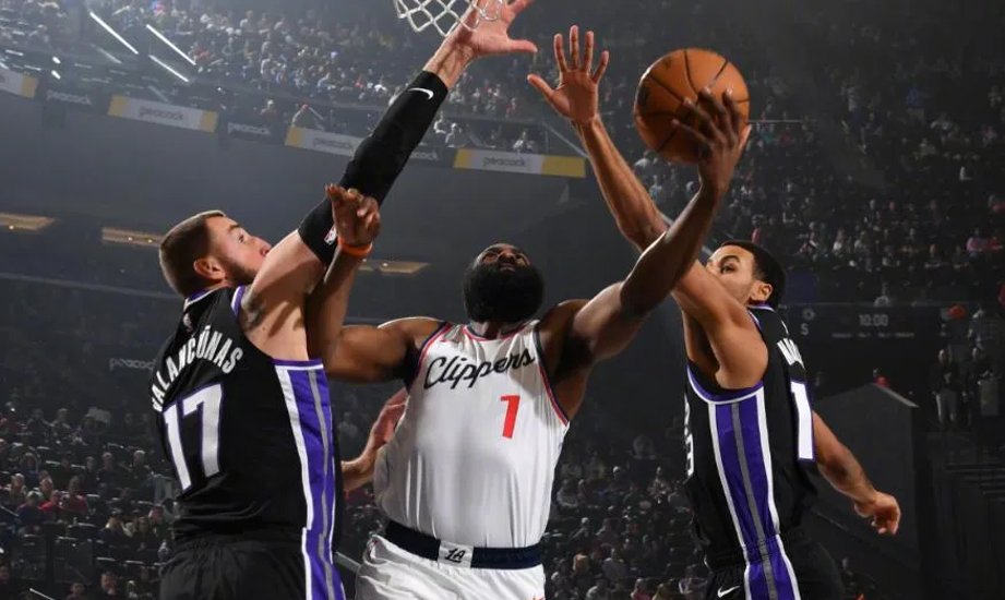 关于火箭客场击败爵士,哈登孤军奋战的信息 关于火箭客场击败爵士,哈登孤军奋战的信息