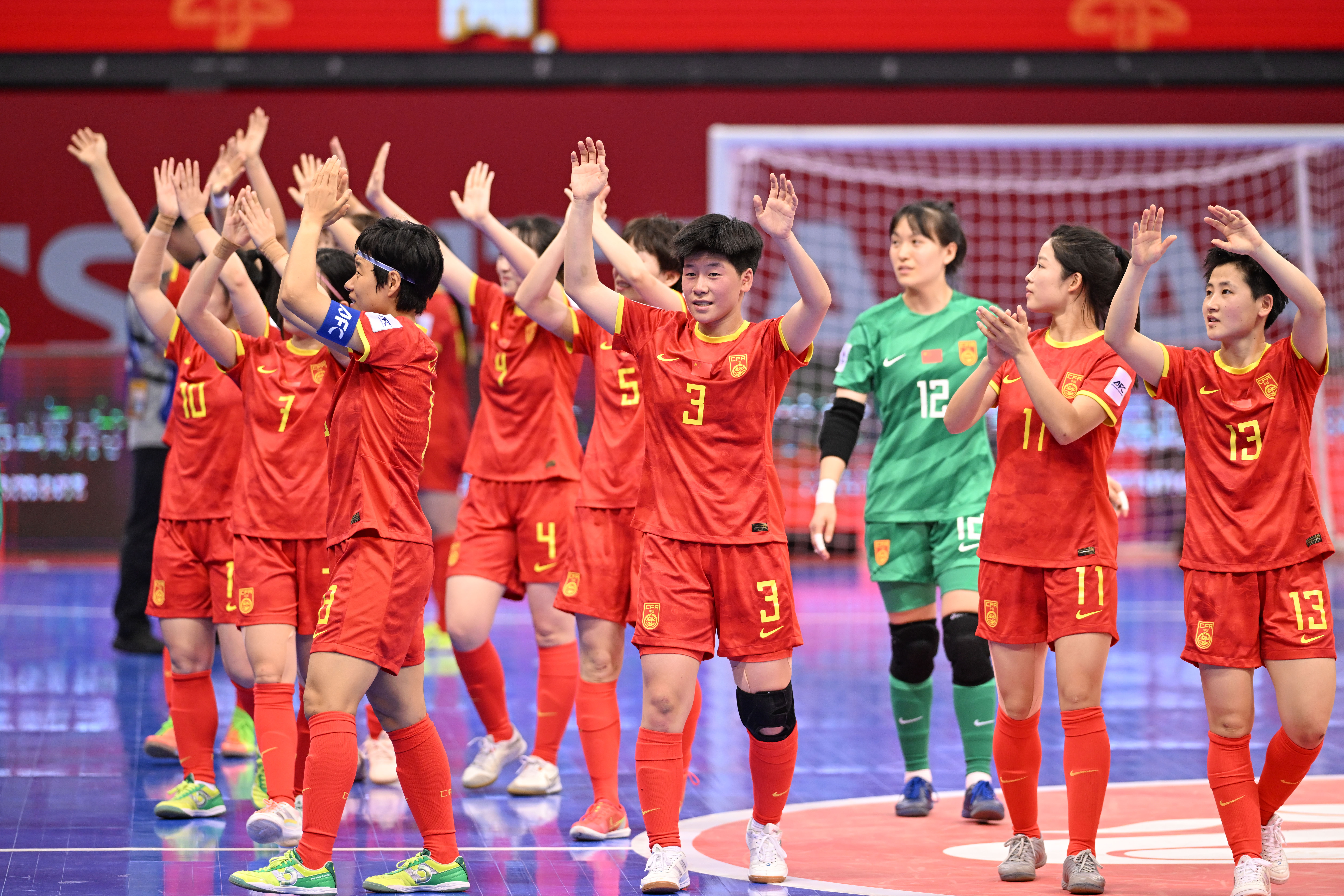 运动员荣耀展示:女子足球舞台惊艳登场的简单介绍 运动员荣耀展示:女子足球舞台惊艳登场的简单介绍