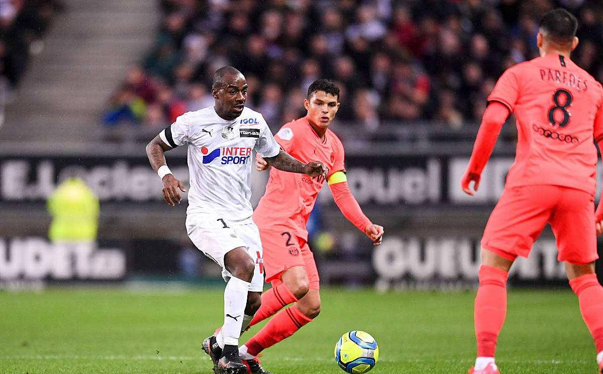 关于南特客场击败亚眠,保持排名稳定的信息 关于南特客场击败亚眠,保持排名稳定的信息