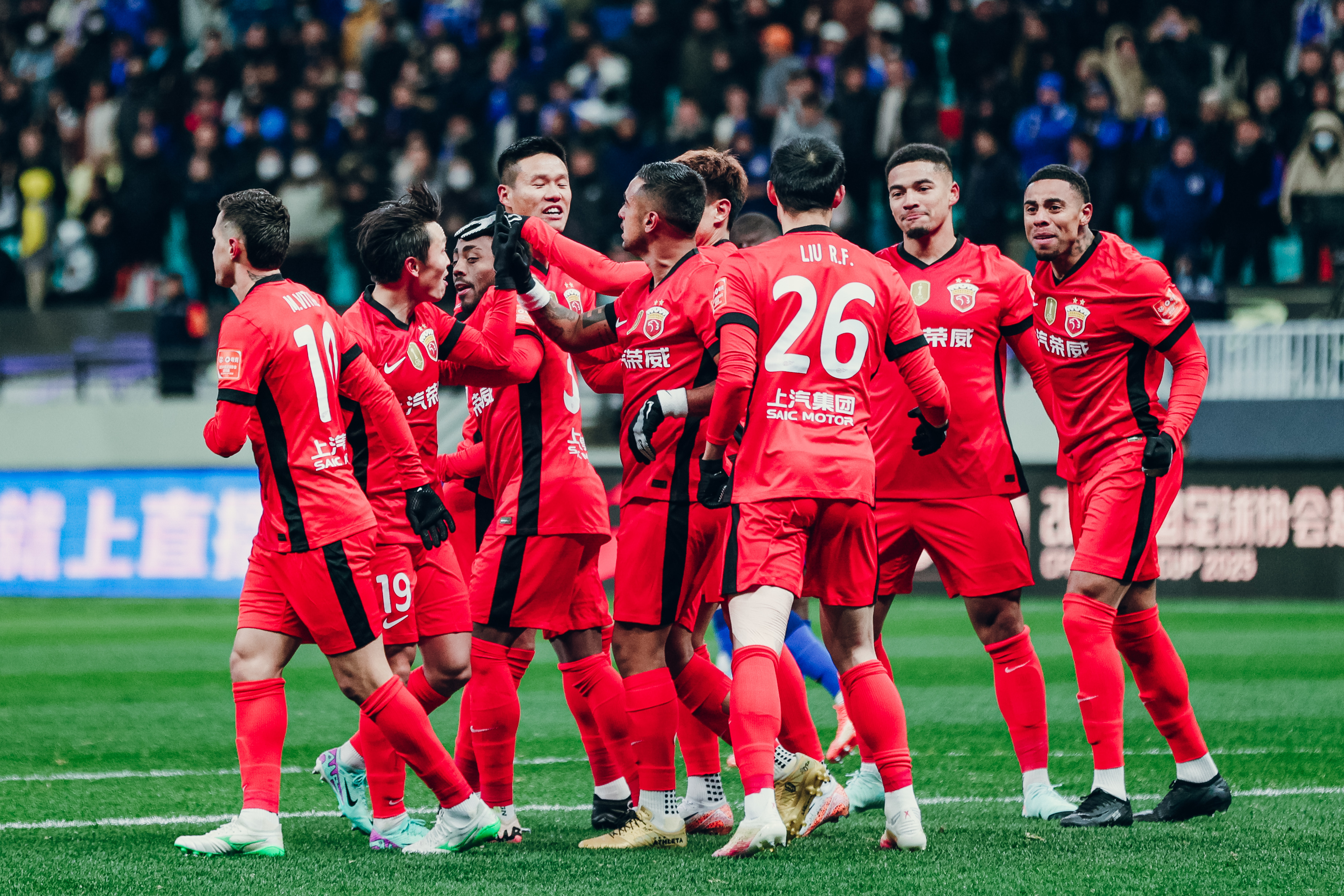 比赛场面激烈，技战术风格各异的简单介绍