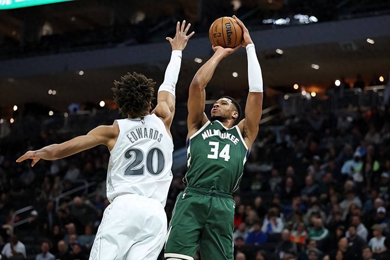 包含雄鹿队核心球员发挥出色，引领球队连胜的词条