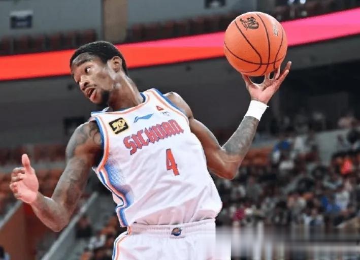 四川男篮连胜收官,提升战绩上升 四川男篮连胜收官,提升战绩上升