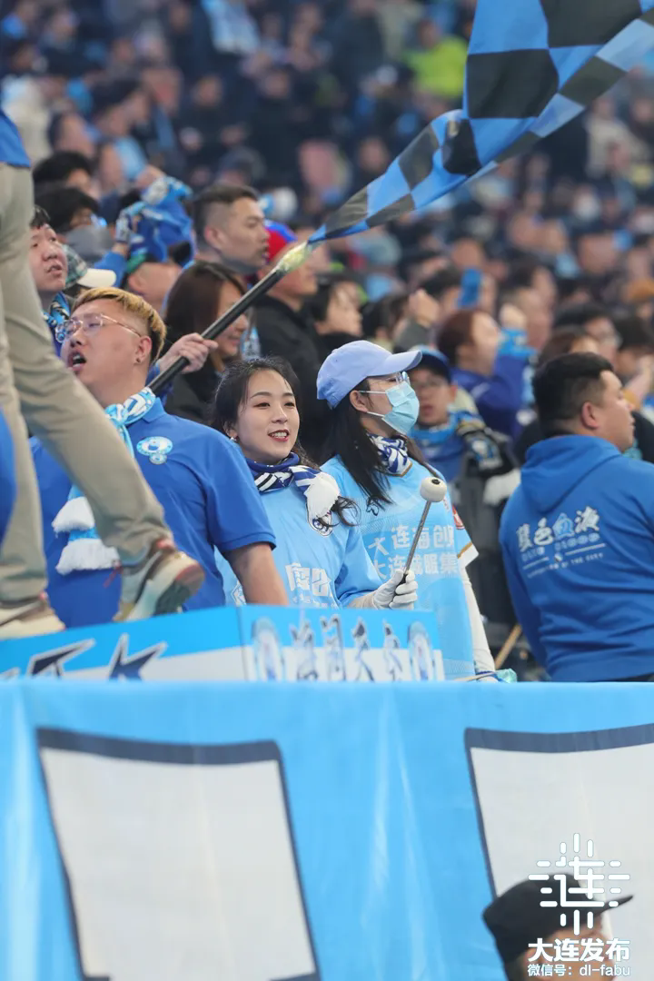 关于大连赛场：一场精彩对决掀起球迷热潮的信息