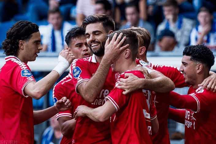 巴恩斯利主场大胜，喜迎胜利的简单介绍