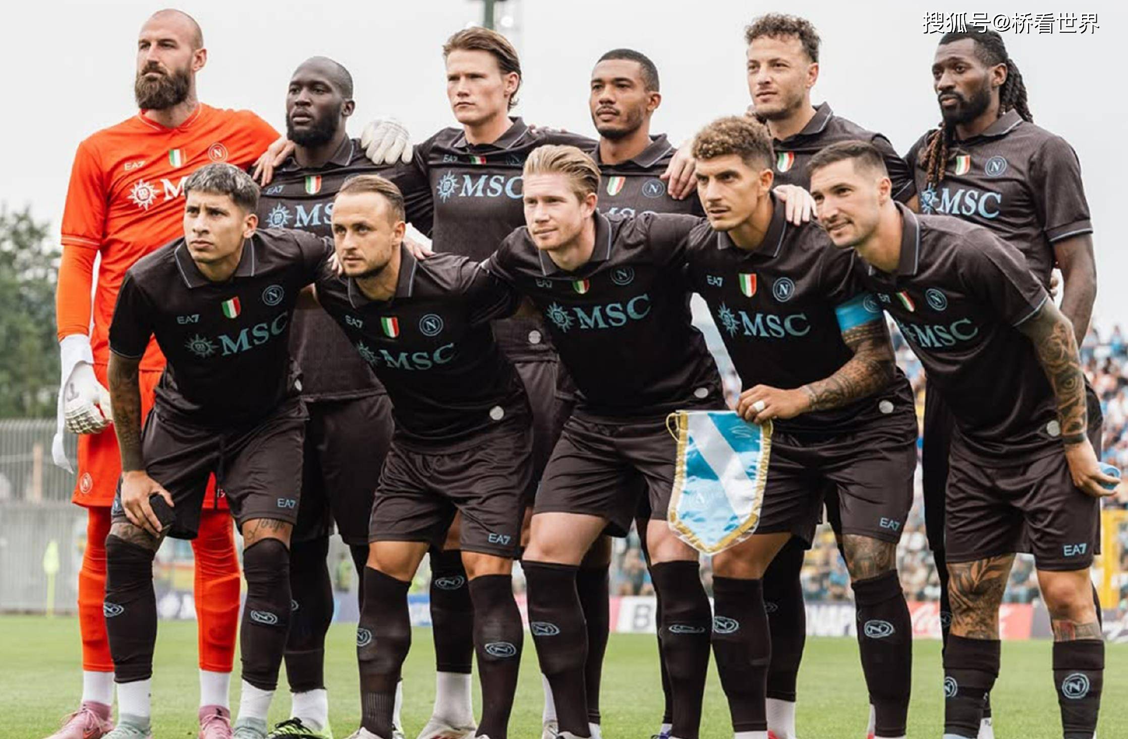 曼城大胜里昂，轻松晋级欧冠八强